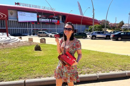 La abonada posando con su carneé.