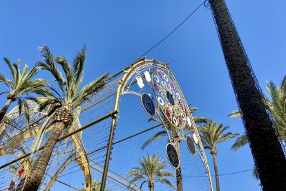 Instalaciones del espectáculo de música y luz en la Plaza de la Catedral.