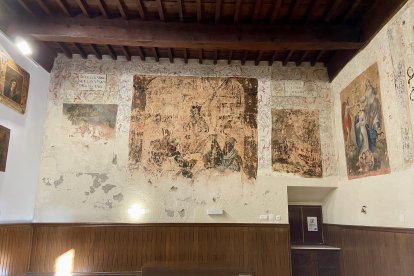 Frescos originales del antiguo refectorio del monasterio.