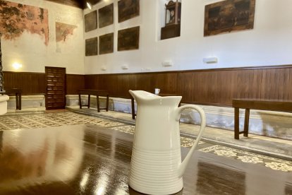 Jarra en el antiguo refectorio del monasterio.