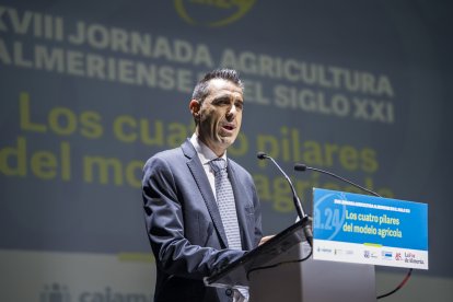 Fran García, delegado de La Voz de Almería y Cadena SER en el Poniente ha dado el discurso inaugural.