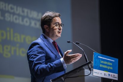 El alcalde de El Ejido, Francisco Góngora, ha dado el discurso final.