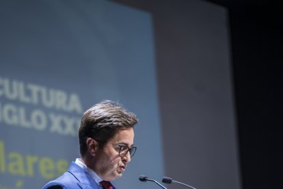 El alcalde de El Ejido, Francisco Góngora, ha dado el discurso final.