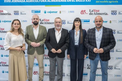 Rodrigo Alonso, Juan José Bosquet, Pedro Manuel de la Cruz, Montserrat Cervantes y Beatriz Sánchez.