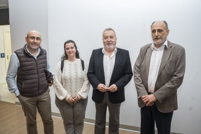 El director de La Voz de Almería, Pedro Manuel de la Cruz junto a Pilar Santorromán de Agrobio.