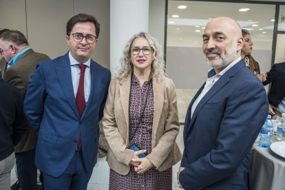 Conchi Parra, de Mercadona, junto al alcalde de El Ejido, Francisco Góngora e Imanol Almudí, de Agroponiente.