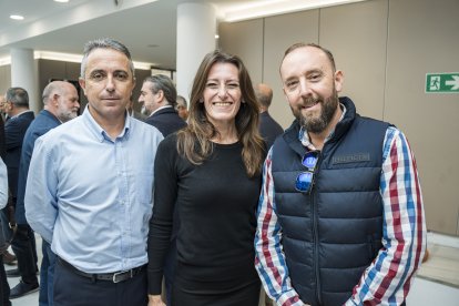Antonio Estévez, Lidia Silverio y Miguel Ángel Rodríguez de Solplast.