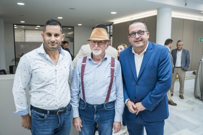 Rubén Nieto y Antonio López de Níjar junto a Olivier Martínez, delegado comercial de SER Levante.