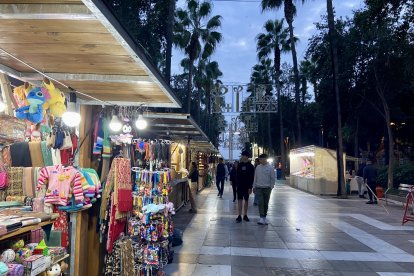 Inauguración del mercadillo de Navidad en la Avenida Federico García Lorca.