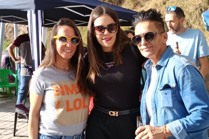 Charo, Encarni y María, tres amigas de Málaga, Alicante y Córdoba que no se pierden el día de las migas de Enix.