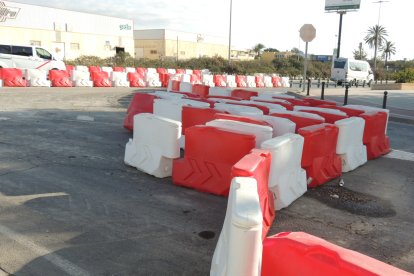 Separadores para habilitar carriles a partir del miércoles.