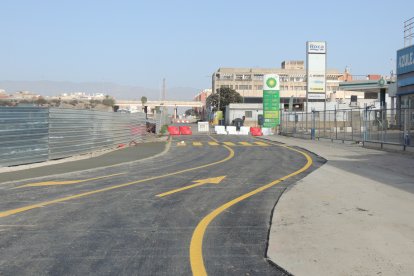 Dirección ascendente por Sierra Alhamilla para tomar los desvíos hacia el Estadio y Aeropuerto.