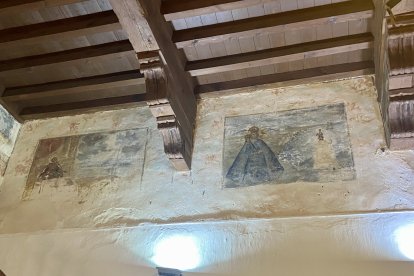 Frescos originales del edificio.