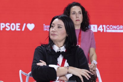 Anabel Mateos, tras ser elegida, en Sevilla.