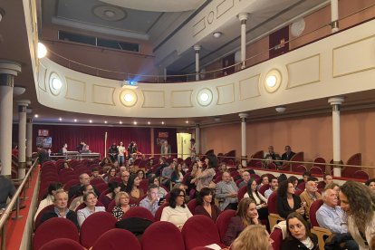 I gala de entrega de premios organizada en Almería por la Asociación Foro de Mujeres Líderes y Combo Comunicación.
