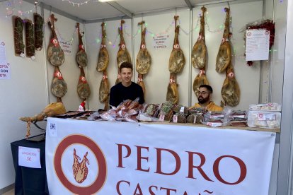 La feria Sabores Almería ha llegado a la Plaza de las Velas.