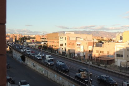 Aglomeraciones en el puente sentido descendente.