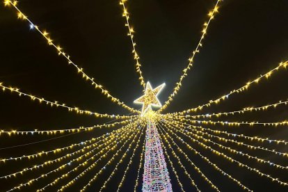 En Olula del Río dan la bienvenida a la Navidad fomentando comprar en el Comercio Local.