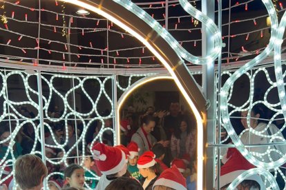 En Olula del Río dan la bienvenida a la Navidad fomentando comprar en el Comercio Local.