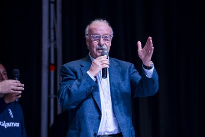 Vicente del Bosque durante su discurso de apertura en la gala de AlmeríaCup.