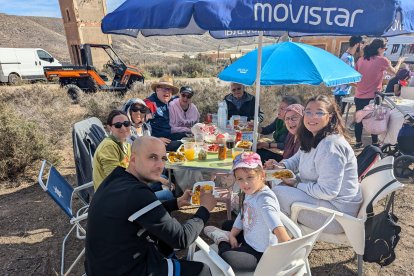 Familias, amigos y vecinos pasaron un día de 10.