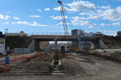 Adiós al puente de la Autovía del Aeropuerto.