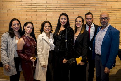 María Elena García, Sheila Usero, María del Mar Ramírez, Inma López, Víctor Vílchez, Mamen Sánchez y José Cazorla.