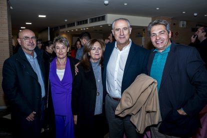 Carlos Alfredo Ventero, Isabel María Usero, María Ángeles Sánchez, Gabriel Rodríguez, de SegurCaixa, y José Antonio Hernández.