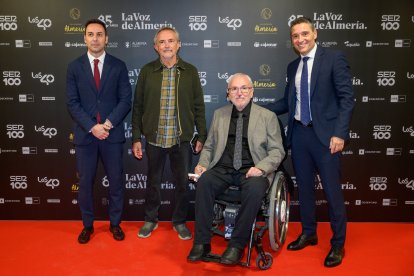 Ricardo Céspedes, gerente de LA VOZ; Antonio Lorente, de A Toda Vela; Antonio Sánchez, de Verdiblanca; y Diego López, gerente provincial de Clece