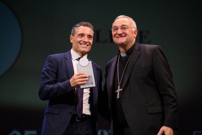 Diego López, gerente provincial de Clece, recogió el premio Innovación.