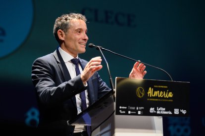 Diego López, gerente provincial de Clece, recogió el premio Innovación.