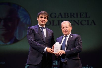 Gabriel Olivencia, premio Economía.