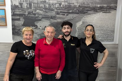 Isabel, Luis El Peseta, José Miguel El Pesetilla y Manoli Ruiz.