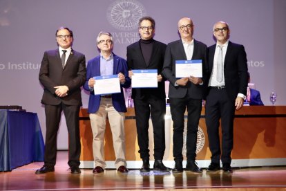 La UAL se enorgullece de su “excelente” potencial humano en un emotivo acto de reconocimientos y premios.