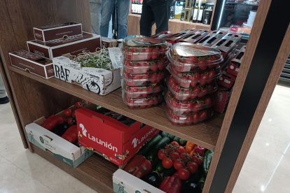 Amplia oferta gourmet en la tienda de Sabores Almería.