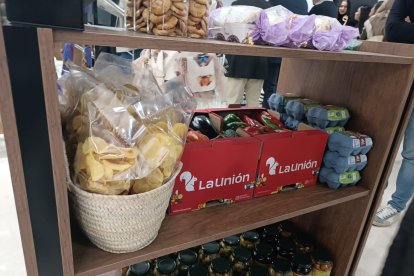 Amplia oferta gourmet en la tienda de Sabores Almería.