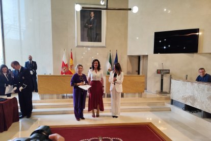 Escudo de Oro a María Luisa Fernández Jiménez.