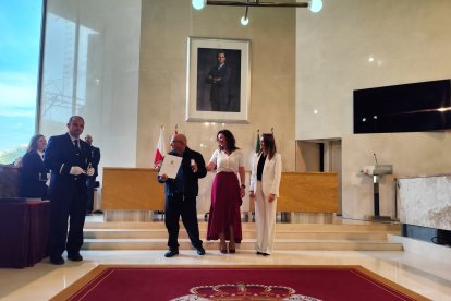 Escudo de Oro a Juan Calatrava Murcia