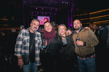 Público disfrutando del festival Siente Los 80's.