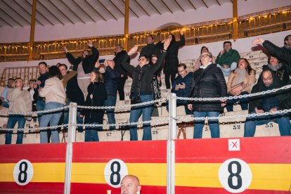 Público disfrutando del festival Siente Los 80's.