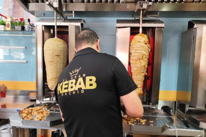 Rachid Essahar, propietario de El Gran Kebab Rachid.
