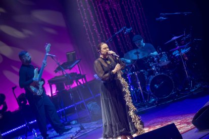 Actuación de Niña Pastori en el Auditorio Maestro Padilla de Almería.
