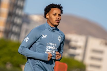 Lázaro Vinicius estará disponible para recibir al Sevilla y viajar a Córdoba la semana que viene.