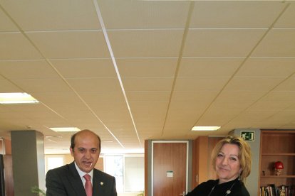 José María del Nido con la periodista Eva de la Torre.