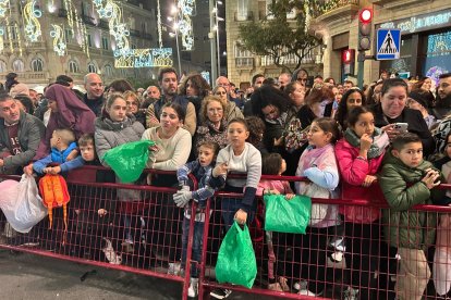 Las mejores imágenes de la Cabalgata de Reyes en Almería.