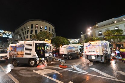 Las mejores imágenes de la Cabalgata de Reyes en Almería.