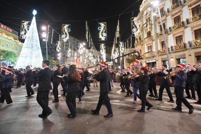 Las mejores imágenes de la Cabalgata de Reyes en Almería.