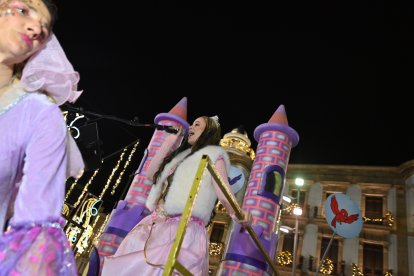 Las mejores imágenes de la Cabalgata de Reyes en Almería.