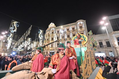 Las mejores imágenes de la Cabalgata de Reyes en Almería.