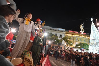 Las mejores imágenes de la Cabalgata de Reyes en Almería.